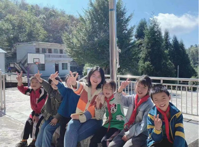 这批大学生志愿者从深圳岀发